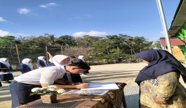 Pelantikan dan Serah Terima Jabatan Pengurus OSIM MTsN 7 Lima Puluh Kota